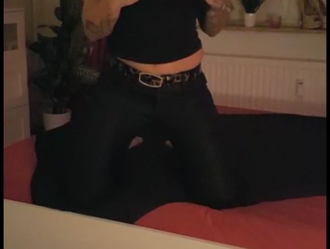 Miabl*w Porno Video: Mia bl*w - erster Einblick